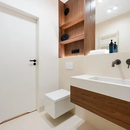 Renoma Old Town شقة